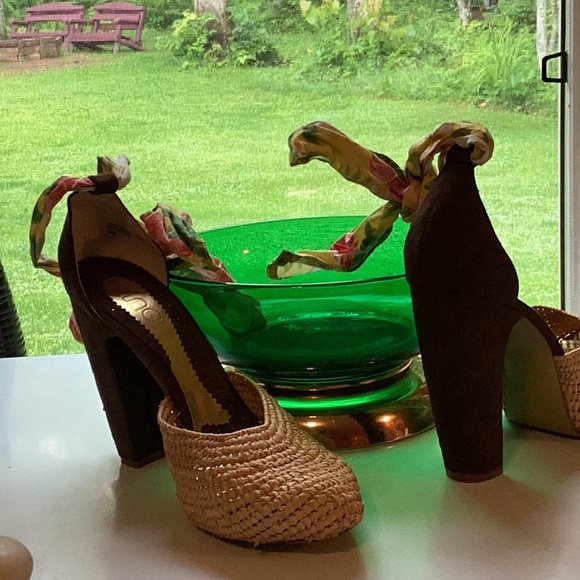 🌼  Zinc CHUNKY YELLOW Floral STILETTO Sandals Sexy Straw RAFFIA wedge Sz 9 EPLC - Picture 6 of 16